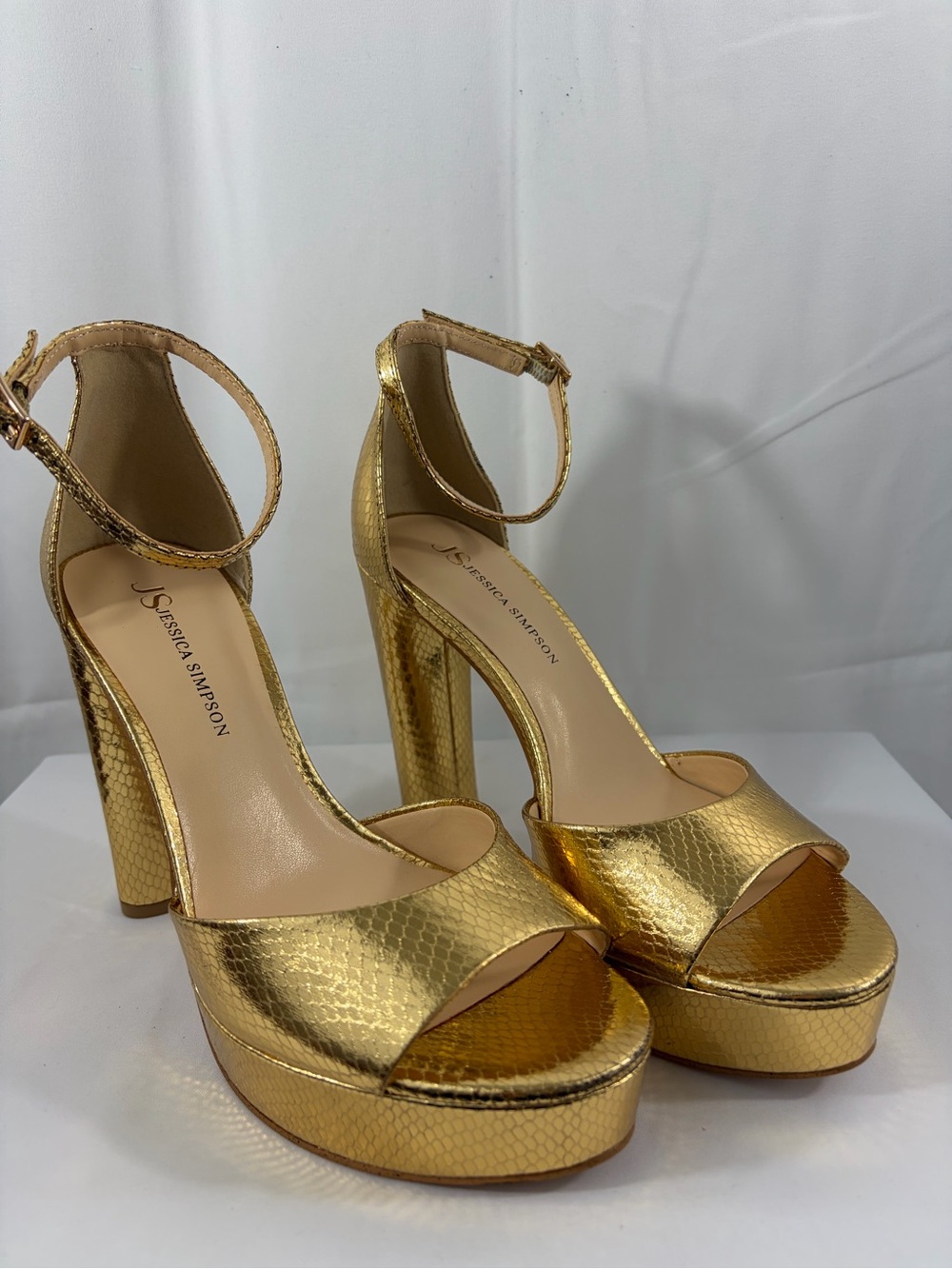 NWT Jessica Simpson Women’s Size 7.5 Gold Platform Ankle-Strap Heels